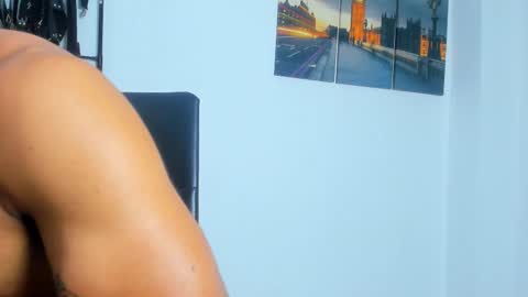 Juan Esteban online show from October 13, 5:07 am