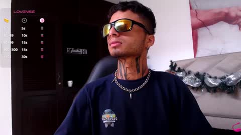 juancamilo66_ online show from December 23, 7:09 pm