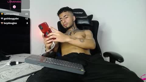 juancamilo66_ online show from February 9, 8:11 am