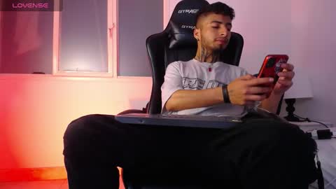 juancamilo66_ online show from February 18, 4:58 am