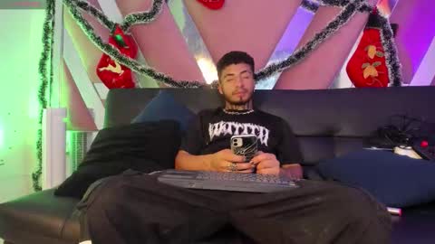 juancamilo66_ online show from November 18, 2:50 am