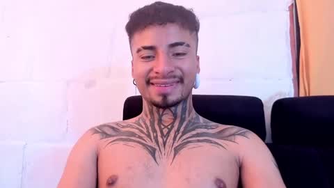 Snapshot of juancamilo66_ chatting on May 23, 5:17 pm juancamilo66_ online show from May 23, 5:17 pm