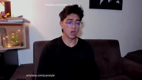 . online show from October 7, 7:33 pm