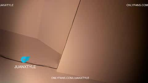 . online show from April 25, 9:45 pm