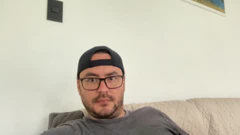 juanchom online show from October 24, 1:18 pm