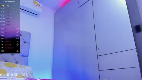 Snapshot of juande_24 chatting on January 30, 6:03 am independent model online show from January 30, 6:03 am