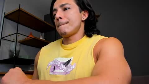 Snapshot of juandres007 chatting on May 3, 2:39 am JUANDRES online show from May 3, 2:39 am