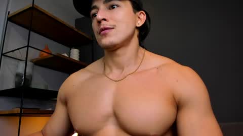 Snapshot of juandres007 chatting on June 17, 2:14 am JUANDRES online show from June 17, 2:14 am