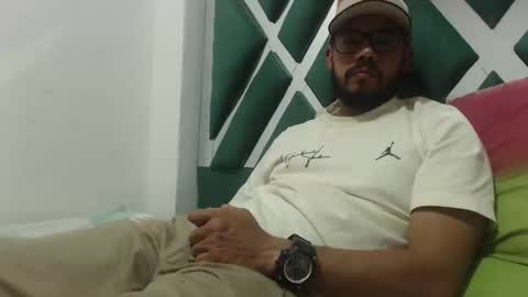 juanfe_style online show from September 30, 2:27 am