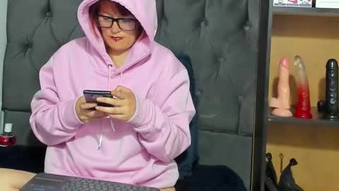juanita online show from February 26, 10:04 am