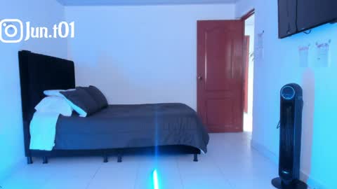            online show from April 15, 1:51 pm