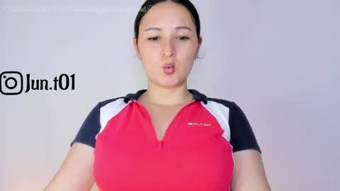 Snapshot of juanita_thorne chatting on May 7, 2:17 am online show from May 7, 2:17 am