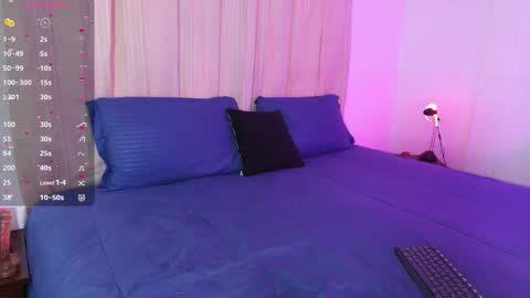 Blue online show from September 17, 4:19 pm