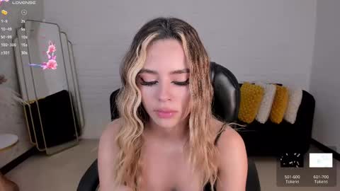 Juanita Clay online show from February 12, 6:30 pm