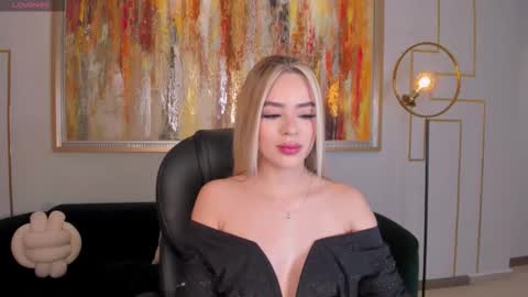 Juanita Clay online show from March 6, 5:53 pm