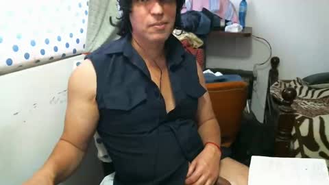 Snapshot of juanito2727 chatting on January 20, 10:04 pm amor online show from January 20, 10:04 pm