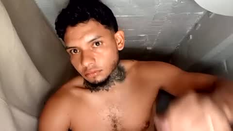 Snapshot of juanjoking699 chatting on May 11, 6:16 pm Msculos de la prisin online show from May 11, 6:16 pm
