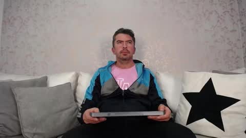 Juan k online show from November 13, 1:43 pm