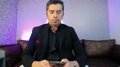 Juan k online show from April 11, 4:06 am