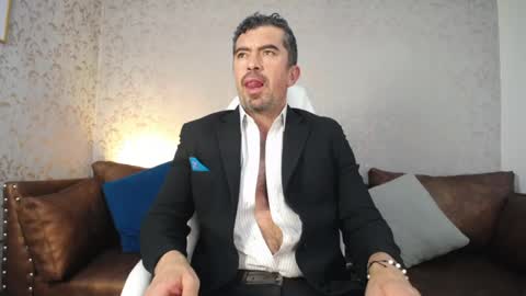 Juan k online show from April 15, 5:53 pm