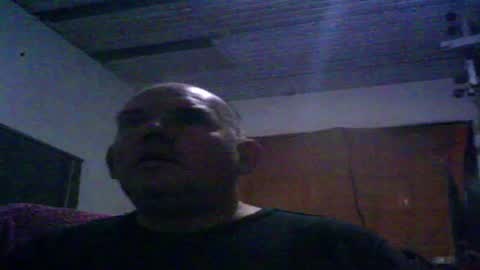 Snapshot of juanma_yahoo chatting on April 12, 1:10 am Juan Manuel online show from April 12, 1:10 am