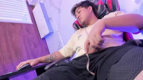 JUAN  online show from March 25, 2:23 pm