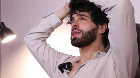 Snapshot of juanmilano chatting on May 23, 4:50 am juanmilano online show from May 23, 4:50 am