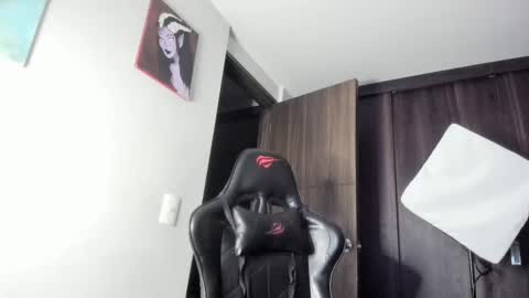 juanpt69 online show from December 9, 8:00 am