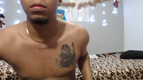 juanse_hot11 online show from January 18, 12:15 pm