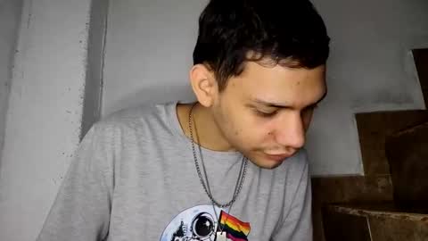 Snapshot of juansuarez204 chatting on December 3, 10:18 pm juansuarez204 online show from December 3, 10:18 pm