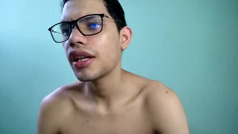 Snapshot of juansuarez204 chatting on December 22, 9:42 pm juansuarez204 online show from December 22, 9:42 pm