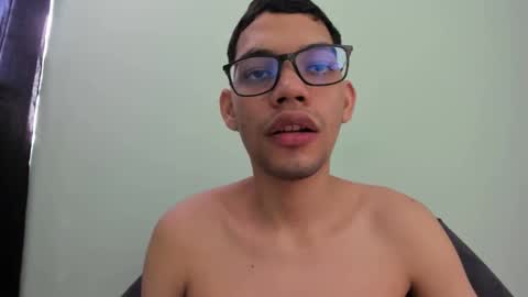 Snapshot of juansuarez204 chatting on January 22, 5:59 pm juansuarez204 online show from January 22, 5:59 pm