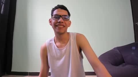 Snapshot of juansuarez204 chatting on January 26, 5:44 pm juansuarez204 online show from January 26, 5:44 pm