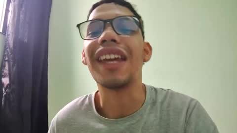 Snapshot of juansuarez204 chatting on February 14, 5:36 pm juansuarez204 online show from February 14, 5:36 pm