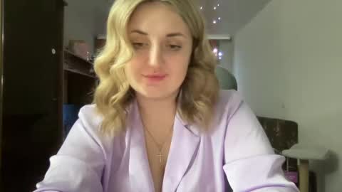 Snapshot of judevalenti chatting on March 7, 4:44 pm JudeValenti online show from March 7, 4:44 pm