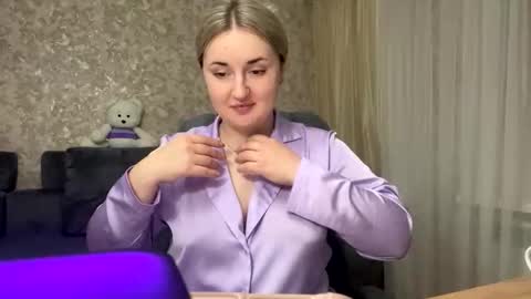 Snapshot of judevalenti chatting on October 23, 5:01 pm JudeValenti online show from October 23, 5:01 pm