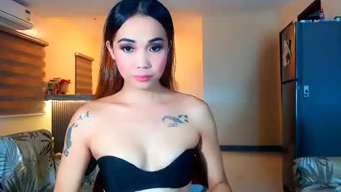 EloiseMoree online show from June 29, 1:33 pm