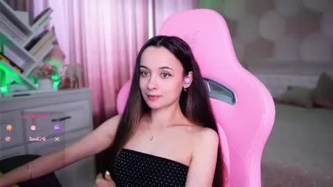Snapshot of juicy___angel chatting on June 28, 12:44 pm Angelina online show from June 28, 12:44 pm