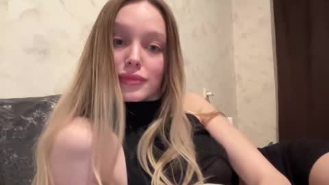 Snapshot of juicy_angels chatting on February 21, 6:48 pm alexa online show from February 21, 6:48 pm