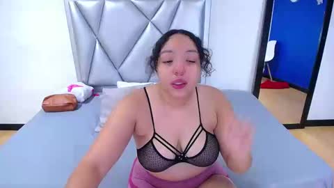juicy_bignipples18 online show from January 9, 1:45 pm