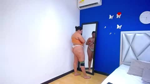 juicy_bignipples18 online show from January 30, 6:35 am