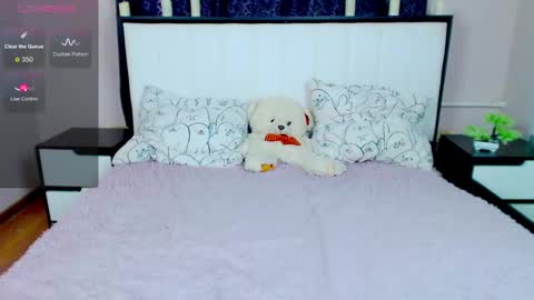 Snapshot of juicy_diana chatting on February 2, 5:53 am Diana For friends simple Di online show from February 2, 5:53 am