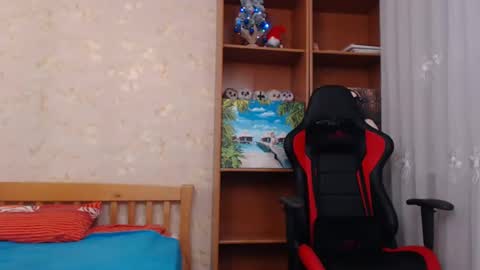 Snapshot of juicy_jesss chatting on December 14, 11:56 pm juicy_jesss online show from December 14, 11:56 pm