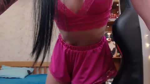 Snapshot of juicy_jesss chatting on January 13, 8:37 pm juicy_jesss online show from January 13, 8:37 pm