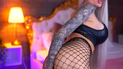 Jessye online show from February 9, 9:52 pm