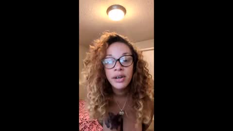 juicy_juju3 online show from May 13, 5:43 pm