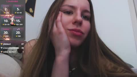 Snapshot of juicy_mystery chatting on February 9, 6:05 pm laura online show from February 9, 6:05 pm