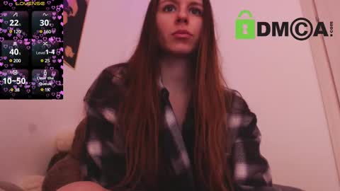 Snapshot of juicy_mystery chatting on February 15, 5:28 pm laura online show from February 15, 5:28 pm