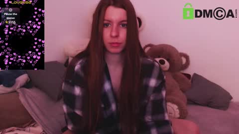 Snapshot of juicy_mystery chatting on February 17, 3:31 pm laura online show from February 17, 3:31 pm