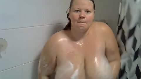 Snapshot of juicy_peach1988 chatting on October 8, 10:46 am Juicy peach1988 online show from October 8, 10:46 am